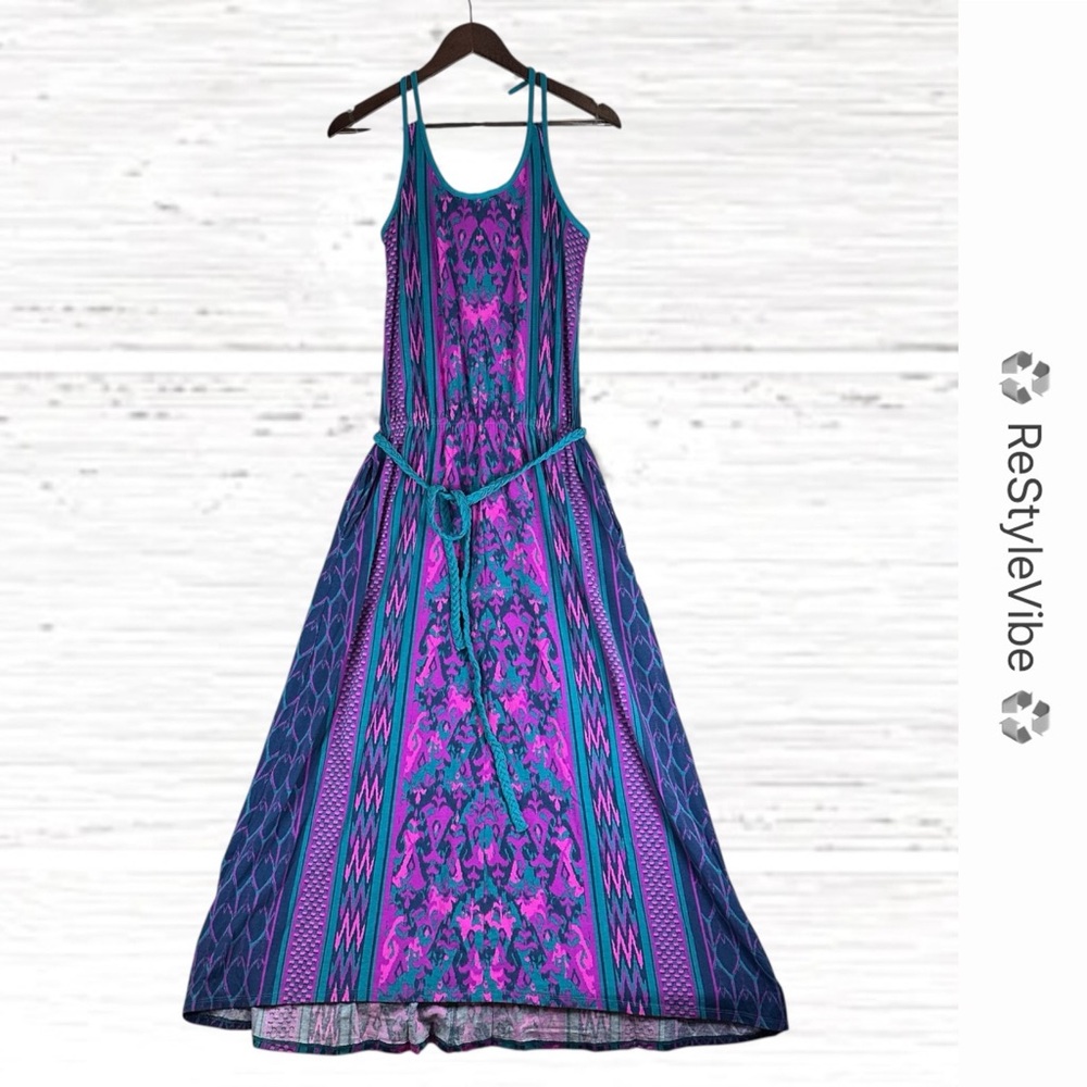 THE NORTH FACE Women’s Size S Dress Maxi Stretch Built in Support Nicolette NWT